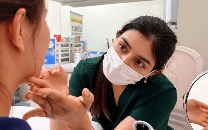 Edition Clinic Bangkok Thonglor interior and medical team